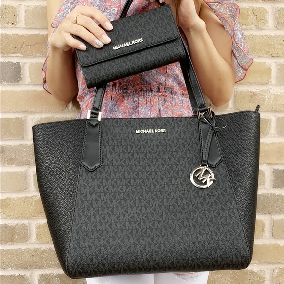 SALe‼️‼️-NWT Michael Kors Tote&Wallet SET - Picture 2 of 4